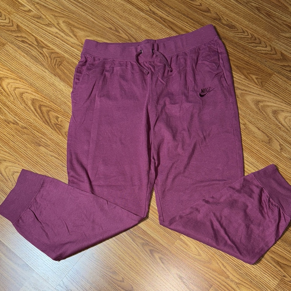 Nike Womens Medium Loose Fit Joggers